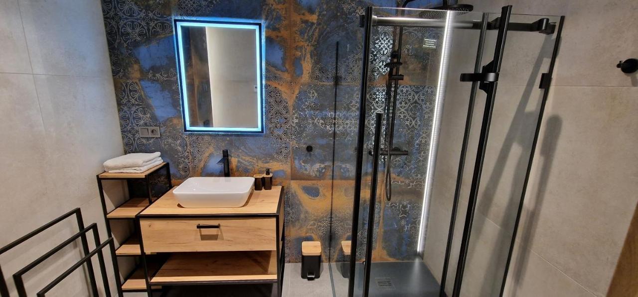 Apartament Lomnicka 59 เยเลเนียกูรา ภายนอก รูปภาพ